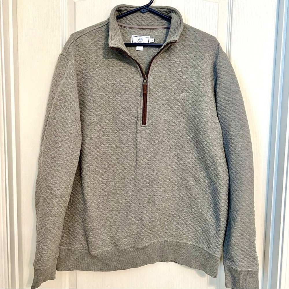 Southern tide men’s zippered pull over - Large
